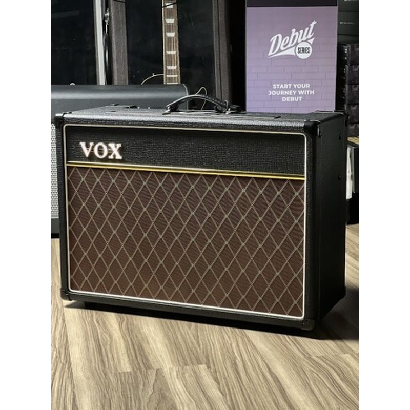 Vox AC15C1 1x12 Inch 15-Watt Tube Combo Amp Single variant