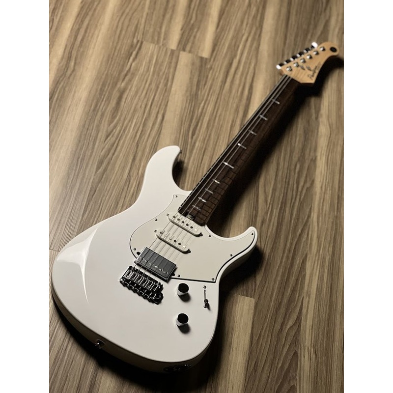 Yamaha Pacifica Standard Plus PACS+12 SWH with Rosewood in Shell White