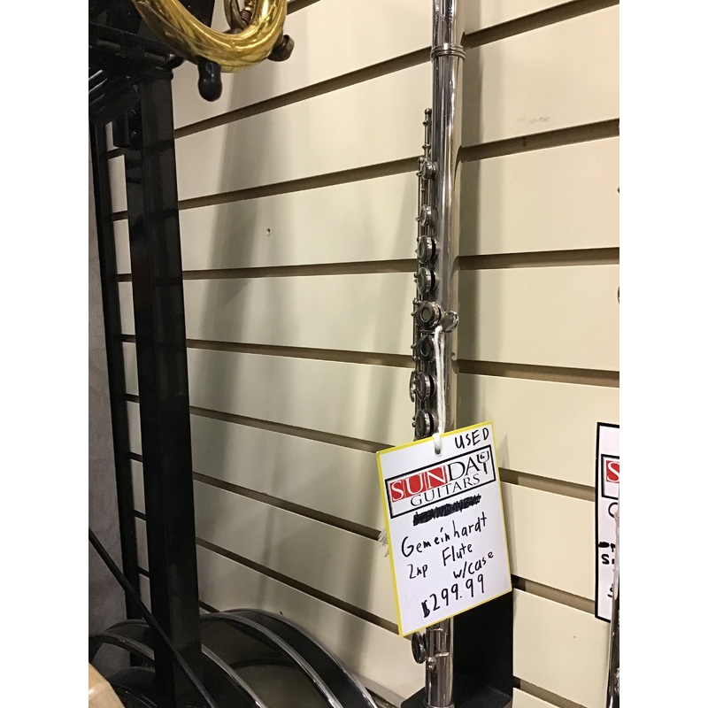 Gemeinhardt 2NP Flute w/case USED