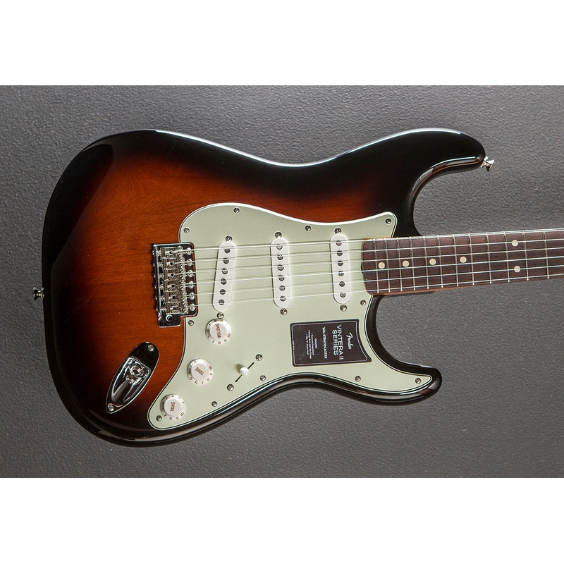 Vintera II 60's Stratocaster - 3 Color Sunburst
