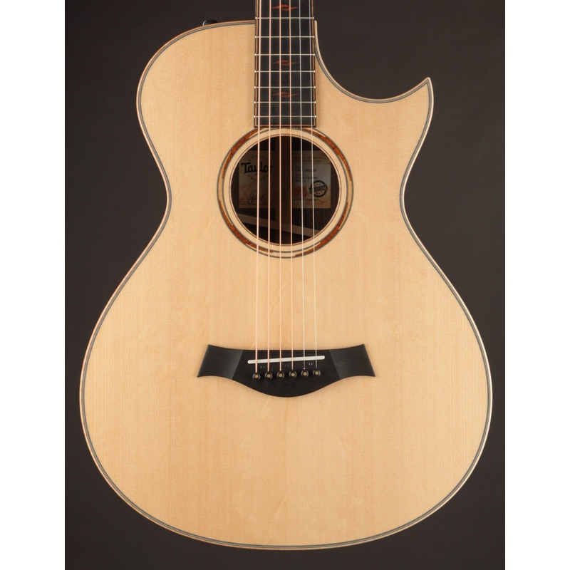 Taylor Custom #14 GC 12-Fret Bearclaw Sitka & AA Indian Rosewood