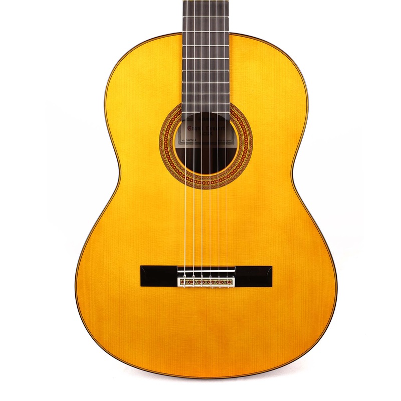 Yamaha GC32S Classical Natural