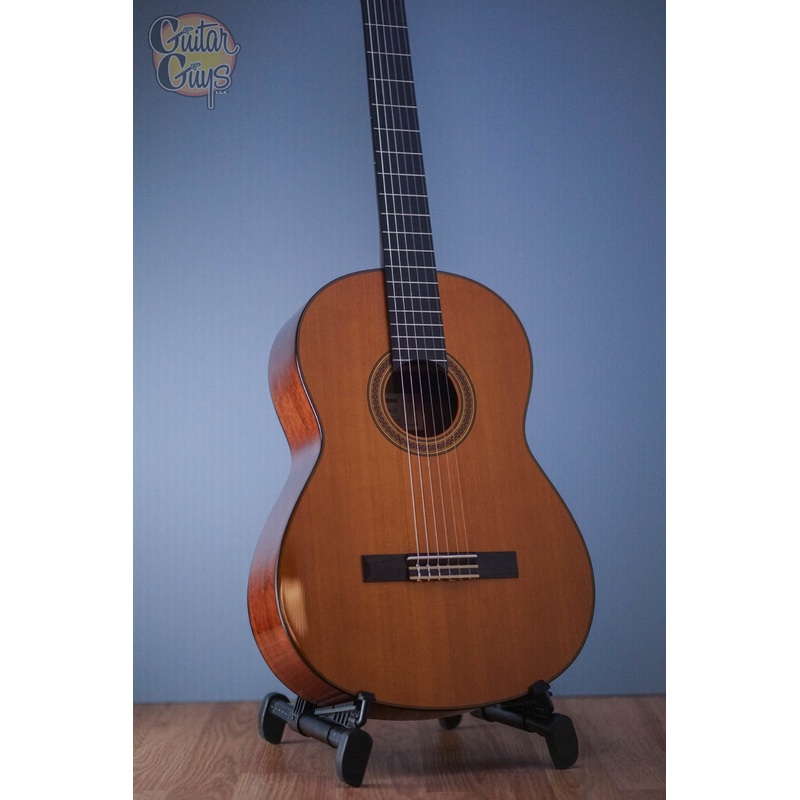 Yamaha CG162C Cedar Top Natural Wood