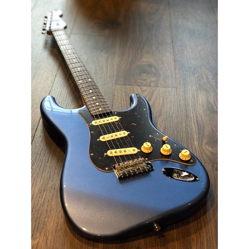 Tokai TST-96 OLB/R Old Goldstar Sound in Old Lake Placid Blue with Matching Headstock Tortoise PG Single variant