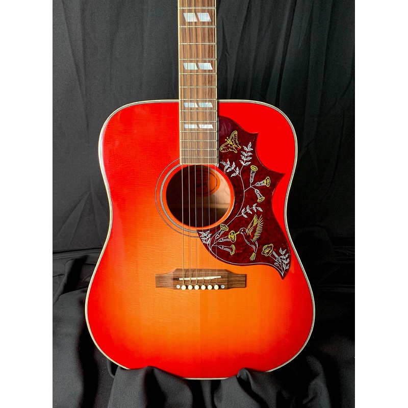 **** SOLD **** 2013 Gibson Custom Hummingbird