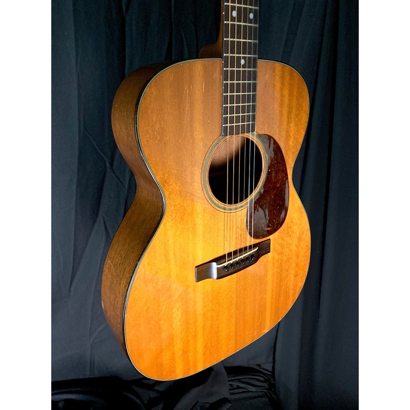 **** SOLD  **** 1946 Martin 000-18