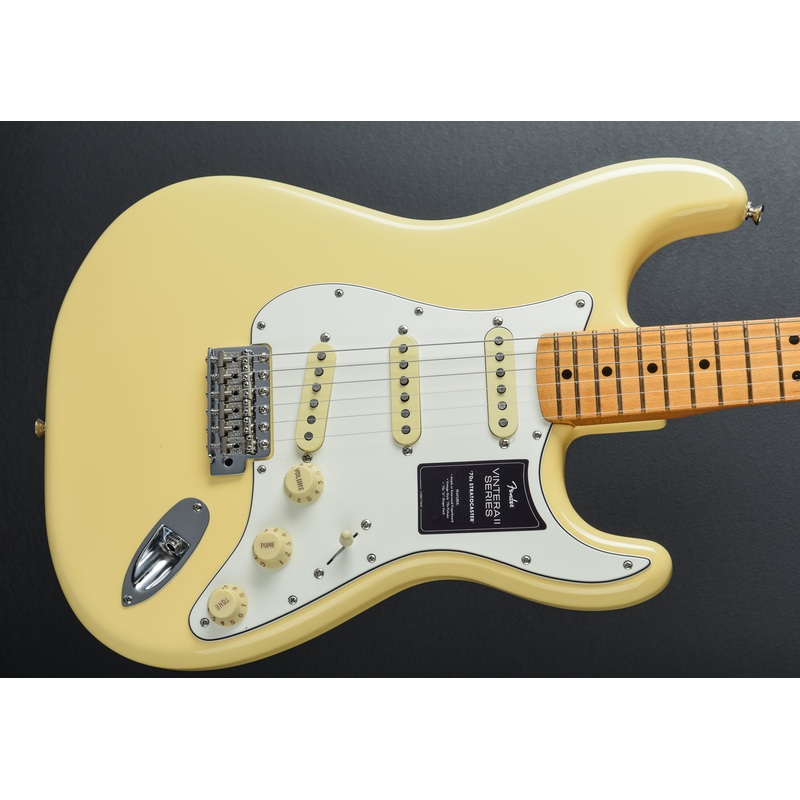 Vintera II 70's Stratocaster - Vintage White