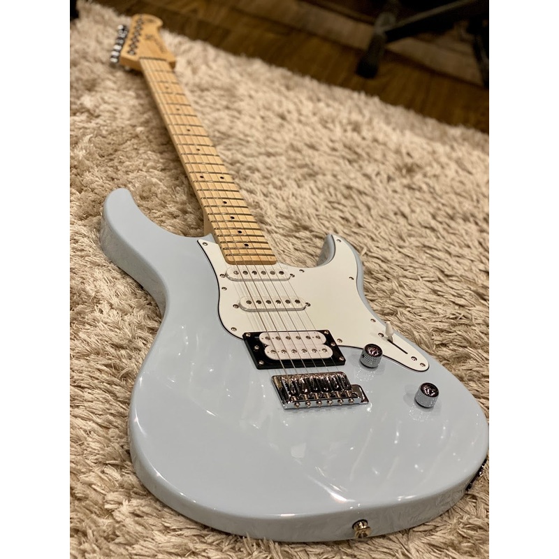 Yamaha PAC112VM Pacifica - Ice Blue Metallic Single variant