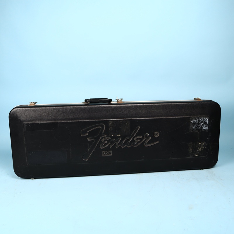 1992-1993 Fender Stratocaster Plus Hardshell Case