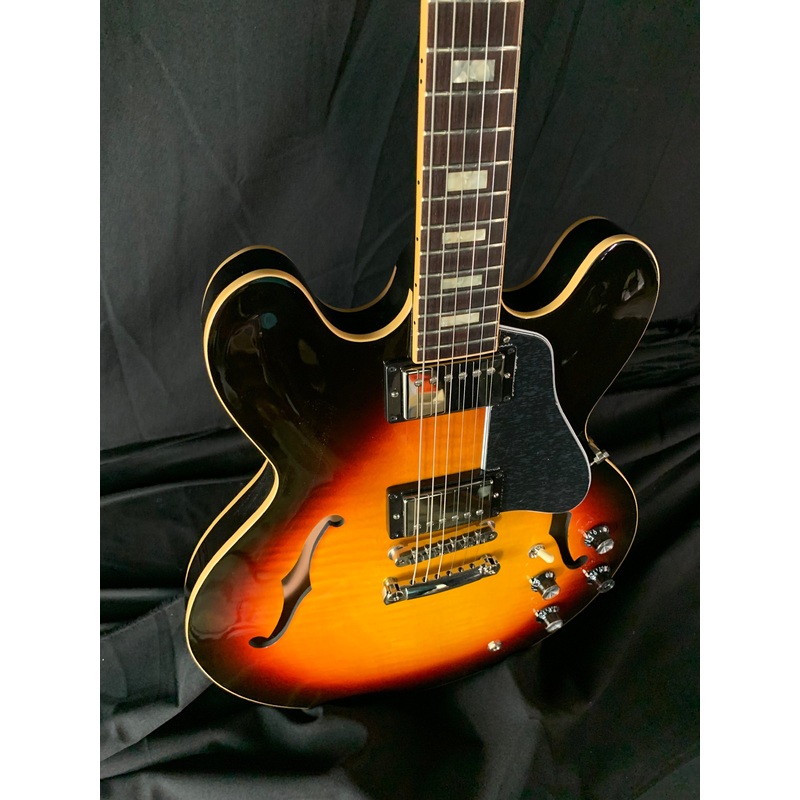 **** SOLD **** Gibson ES 335 Classic Sunburst