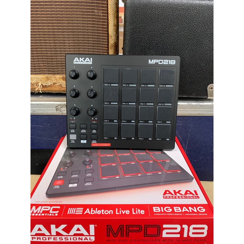 Akai Professional MPD218 Midi Pad Controller