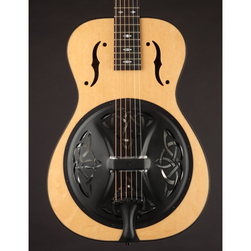 Beard Custom R Roundneck Bear Claw Spruce & Mahogany